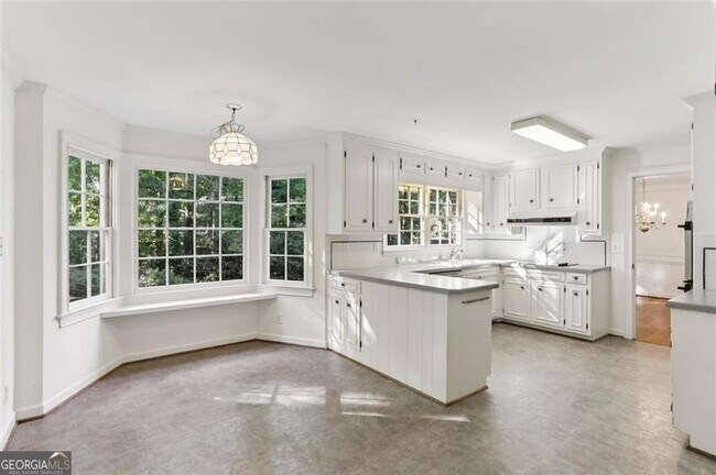 Building Photo - 5189 Hidden Branches Cir