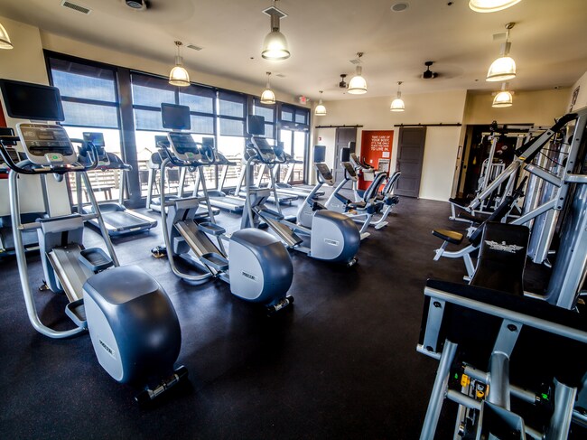 Building Photo - Sunport Luxury Townhomes