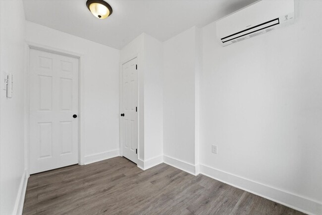 Building Photo - 3BR/3BA House | Newly Renovated | Section 8 Welcome