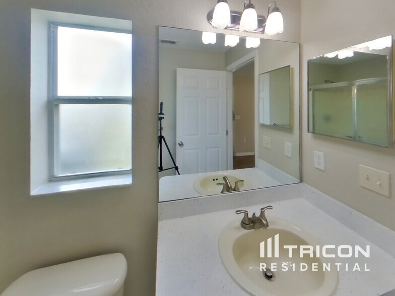Building Photo - 6534 Covewood Dr
