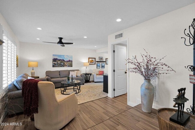 Building Photo - 4883 N Granite Reef Rd