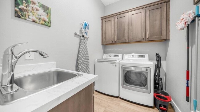 Building Photo - 23080 E Carriage Wy