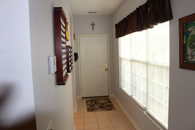 Building Photo - 149 Lazy Daisy Dr