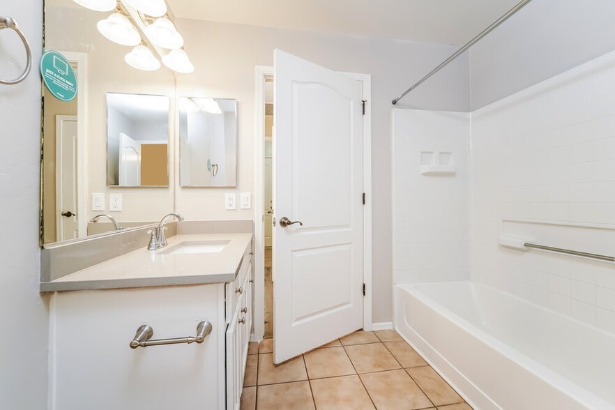 Building Photo - 6821 W Copperwood Way