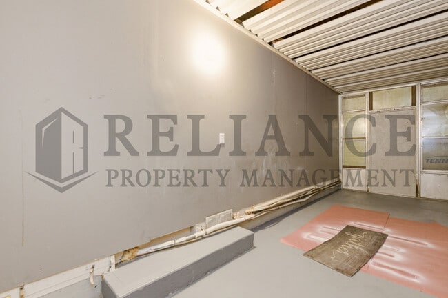 Building Photo - 3123 W Douglas Ave