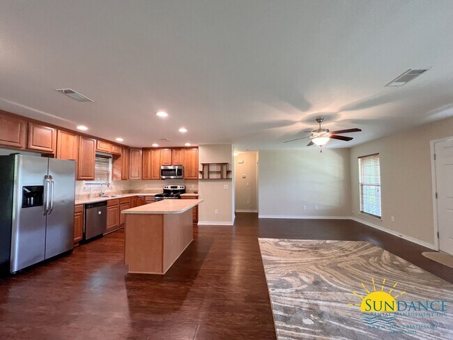 Building Photo - Immaculate 3 Bedroom Santa Rosa Beach Home!
