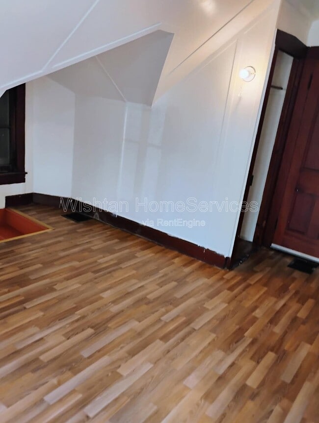 Building Photo - 1016 York St