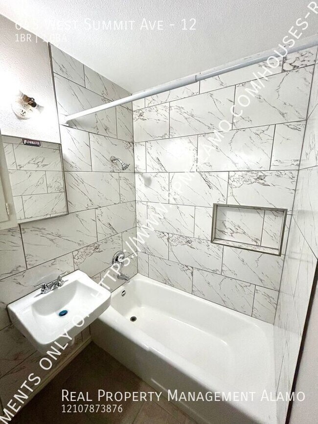 Building Photo - 643 W Summit Ave.