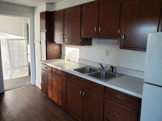 Building Photo - 215-B N Washington St