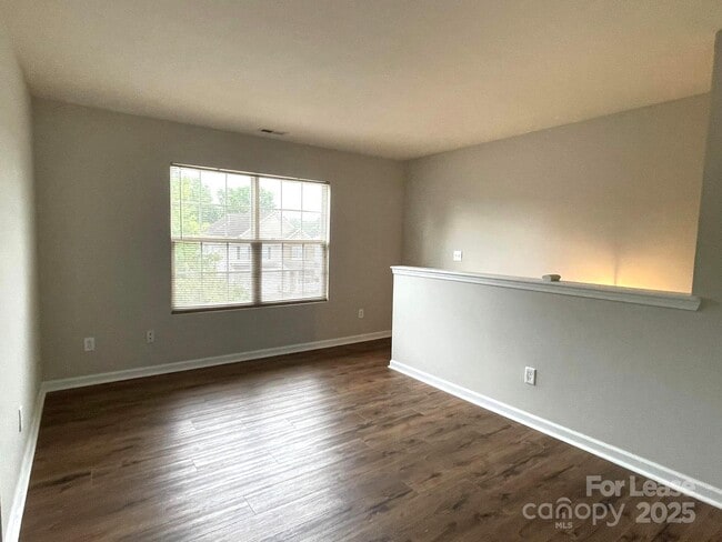Building Photo - 2039 Moss Creek Dr
