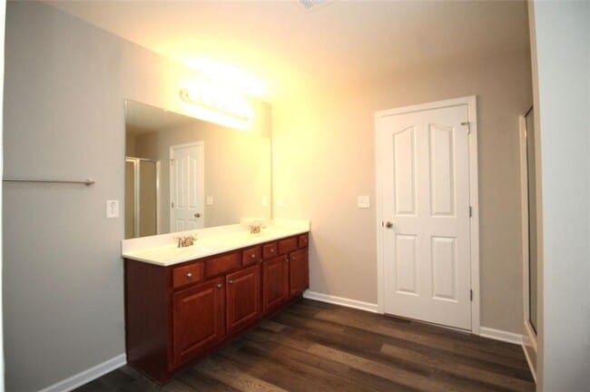 Building Photo - 5721 Apple Grove Rd NE