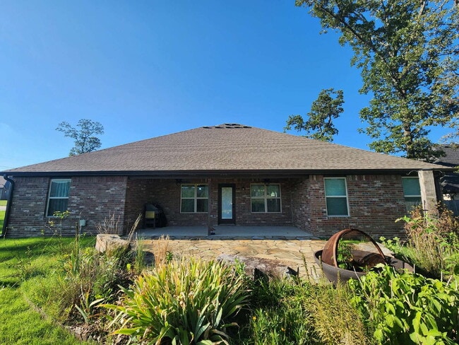 Building Photo - 5009 E Truman Ln