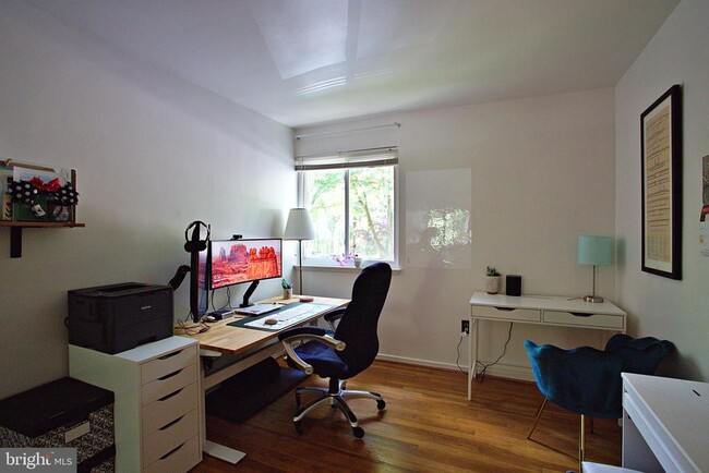 Building Photo - 1450 Greenmont Ct