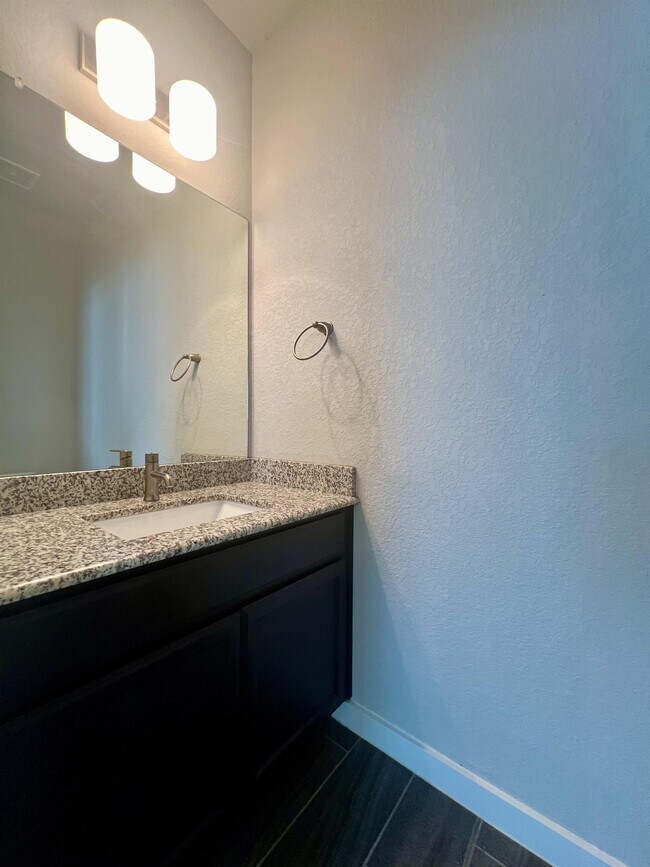 Building Photo - 374 Creekside Curve