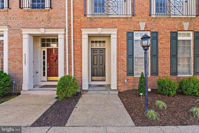 Building Photo - 42465 Regal Wood Dr