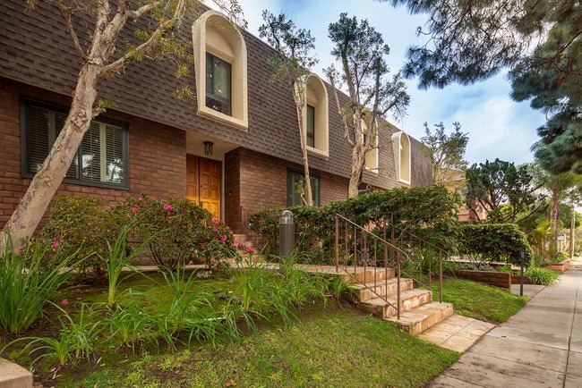 Building Photo - 1049 16th St