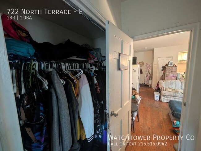 Building Photo - 722 North Terrace