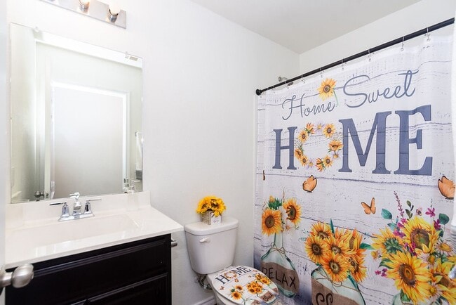 Building Photo - 2622 Summer Ln