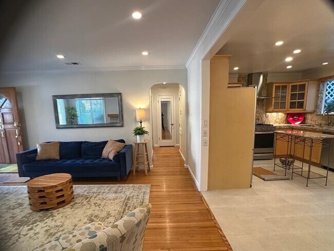 Building Photo - 101 Linden Ave