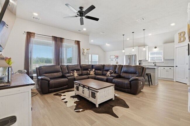 Building Photo - 173 Brazos Bnd