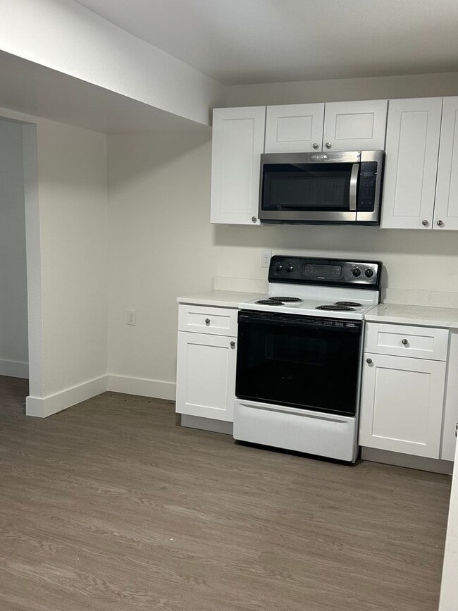 Building Photo - 1076 Virginia Cir