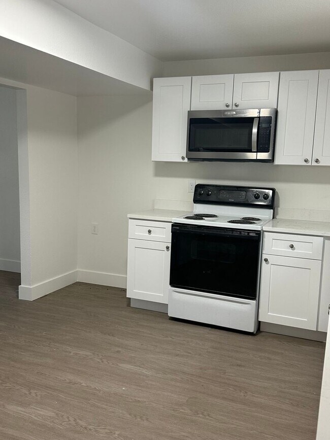 Building Photo - 2 Bed 1 Bath Rental in Orem