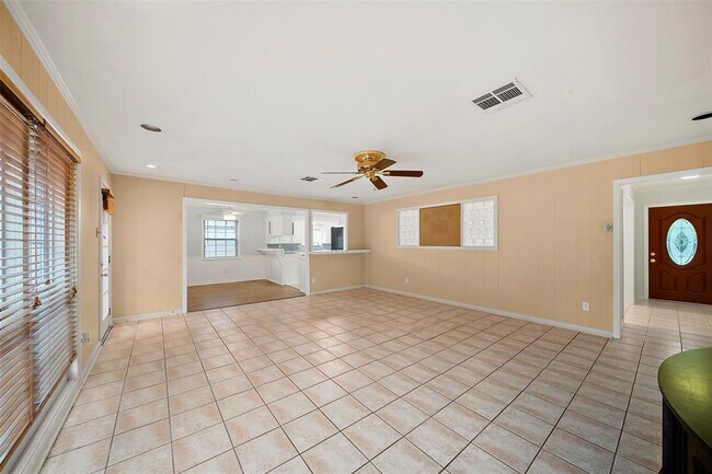 Building Photo - 5215 Cheena Dr
