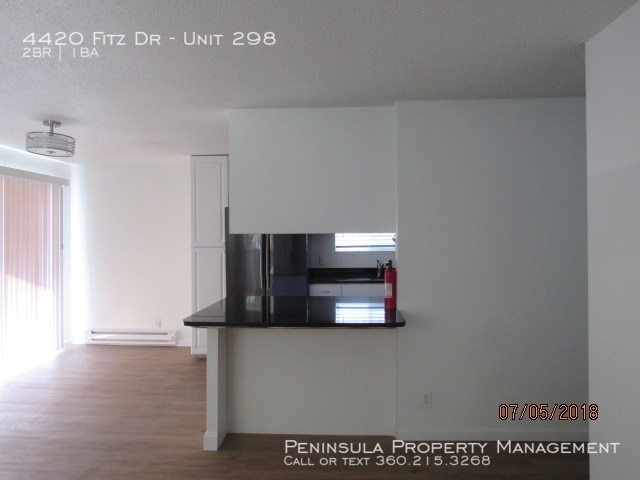 Building Photo - Bremerton Duplex