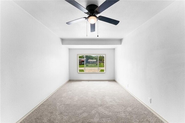 Building Photo - Updated