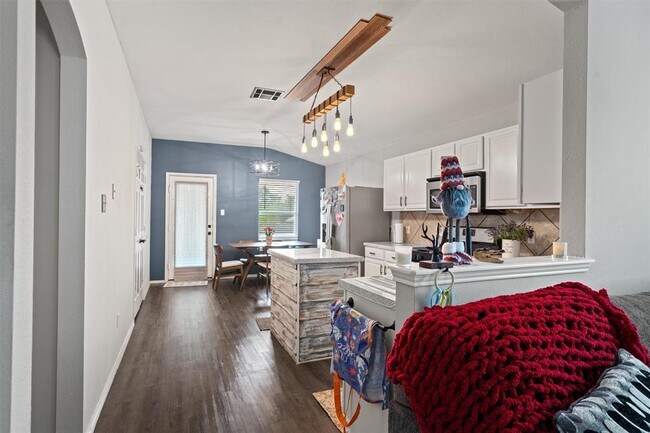 Building Photo - 18029 Basket Flower Bend