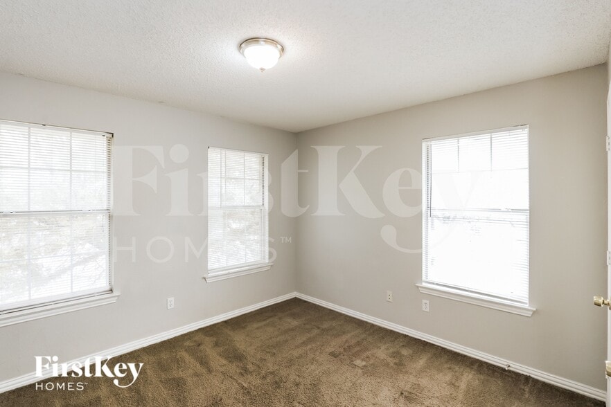 Building Photo - 1509 Dreama Dr