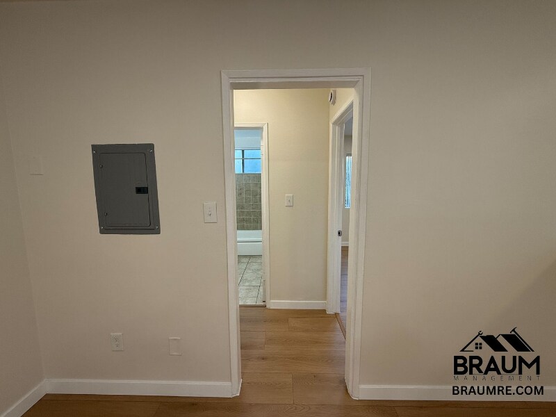 Building Photo - 5611 Fulcher Ave