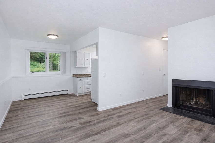 Building Photo - 2021 Farmer Pl