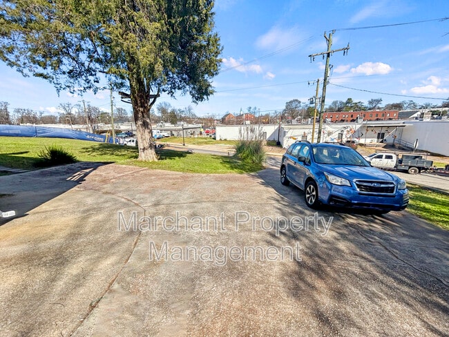 Building Photo - 1 Traction St