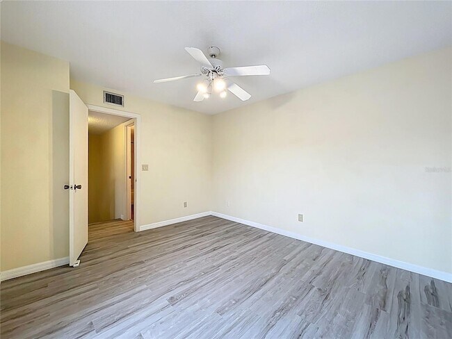 Building Photo - 5271 Coral Ct