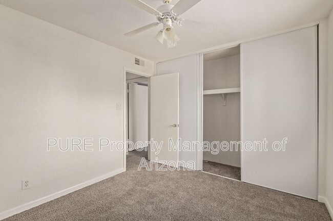 Building Photo - 5995 N 78th St