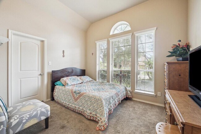Building Photo - 14116 Timber Bluff Dr