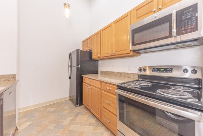 Building Photo - 2407 Packard St