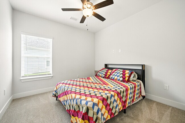 Building Photo - 228 Speckled Trout Ln N