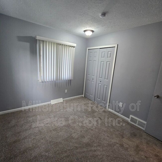 Building Photo - 730 Harry Paul Dr