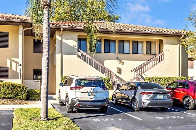 Building Photo - 5219 Lake Village Dr