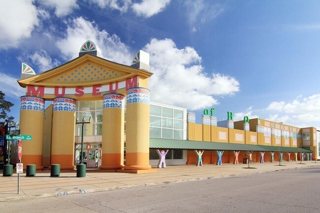 Building Photo - 1414 Rosewood St