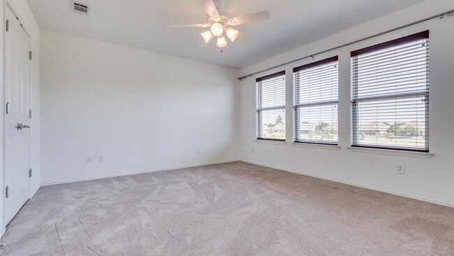 Building Photo - 7414 Birmingham Forest Dr