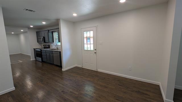 Building Photo - 1406 Eastus Dr