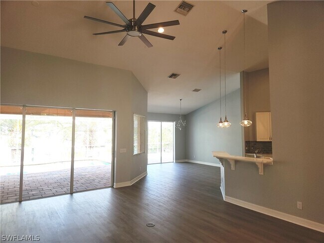 Building Photo - 3129 SW 26th Pl