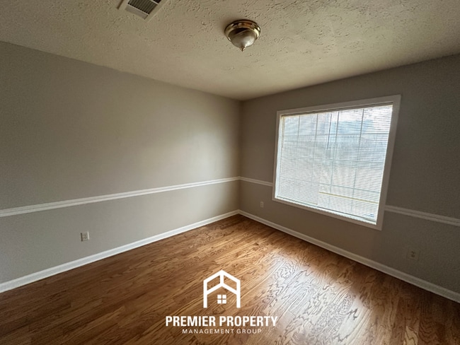 Building Photo - 4915 Blue Wing St