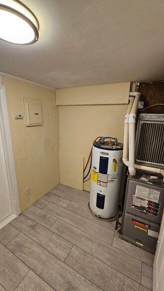 Utility (In laundry) - 26592 Military Rd