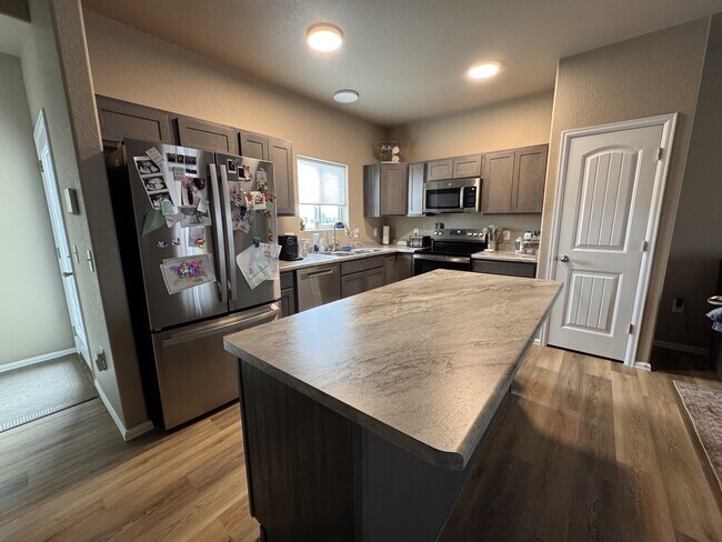 Building Photo - 5412 Gannet Ln