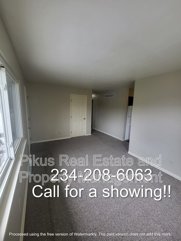 Building Photo - 3639 Albrecht Ave