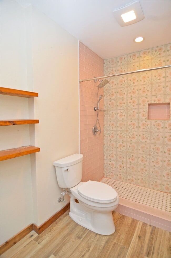 Building Photo - 11731 Bowie Dr